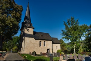 Die Berger Kirche fotografiert von Elfi Weber und Friedrich Schiemenz 